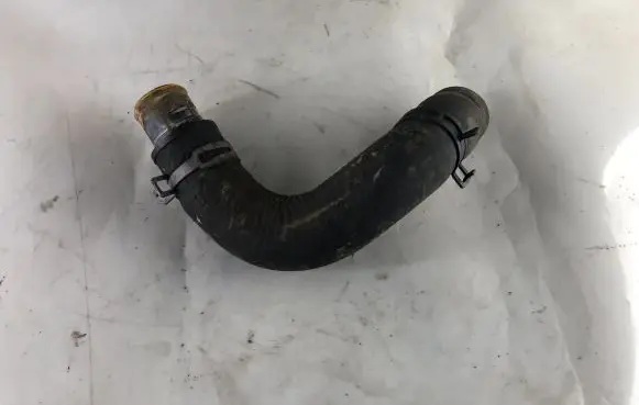 Chrysler Grand Voyager V Engine coolant pipe/hose