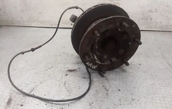 Mercedes-Benz Sprinter W901 W902 W903 W904 Front wheel hub spindle knuckle