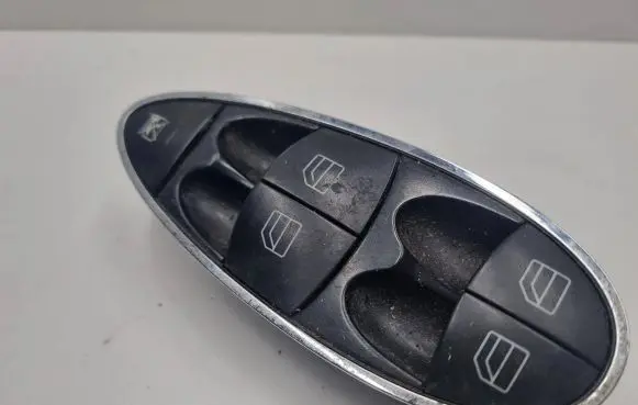 Mercedes-Benz E W211 Electric window control switch A2118213679 2118213679 SWF502159