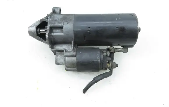 Volkswagen PASSAT B5 Starter motor 068911024G 0001110128