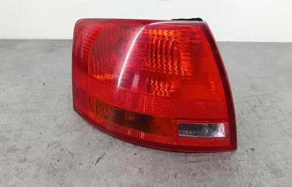 Audi A4 S4 B7 8E 8H Rear/tail lights 8E9945095E