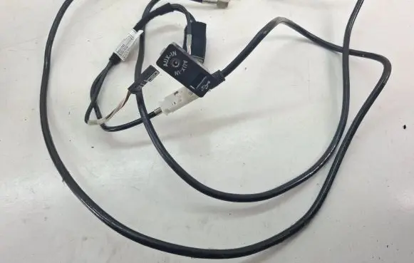 BMW 3 E90 E91 AUX in-socket connector 9237653