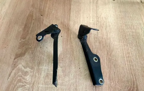 Mitsubishi Pajero Sport I Engine bonnet/hood hinges