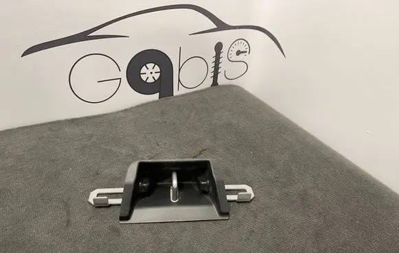 Loading door lock