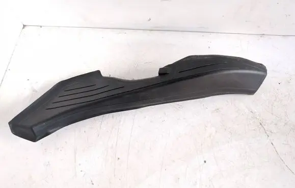 BMW 7 G70 Rear/tail light trim molding 9466975 18331210