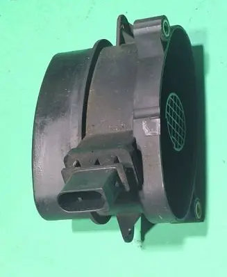 BMW X3 E83 Mass air flow meter 77887440