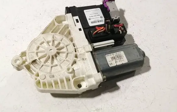 Seat Toledo III (5P) Sliding door window regulator with motor 981621101