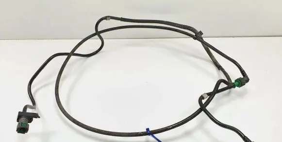 Dacia Sandero Fuel line pipe