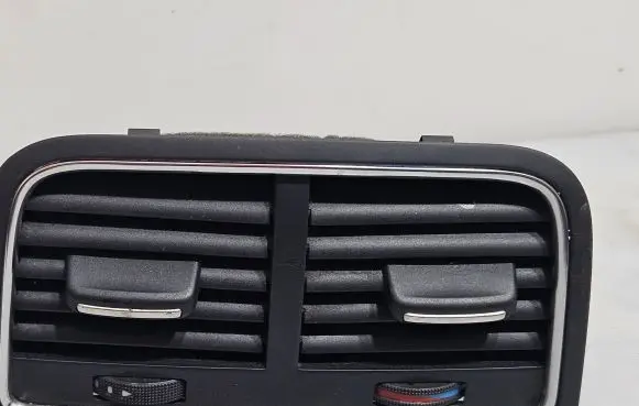 Audi A4 S4 B8 8K Rear air vent grill 8K0819203