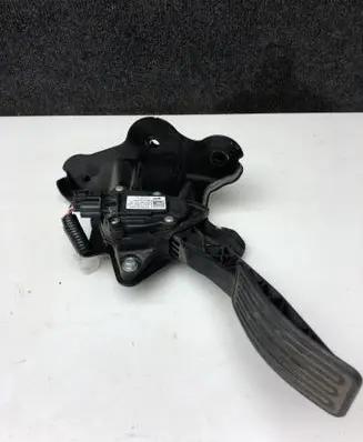 Nissan Murano Z51 Accelerator throttle pedal 180021AA0B