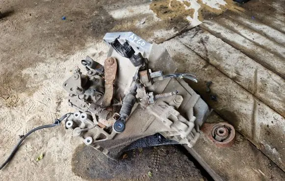 Toyota Aygo AB10 Manual 5 speed gearbox 20T10110220