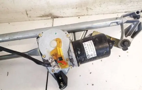 Mercedes-Benz C W203 Wiper motor a2038200342 404518