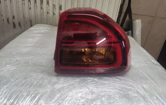 KIA Niro Rear/tail lights 92402GS