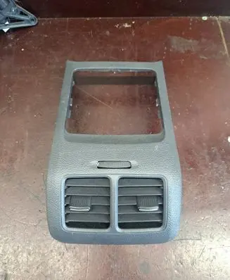 Rear air vent grill