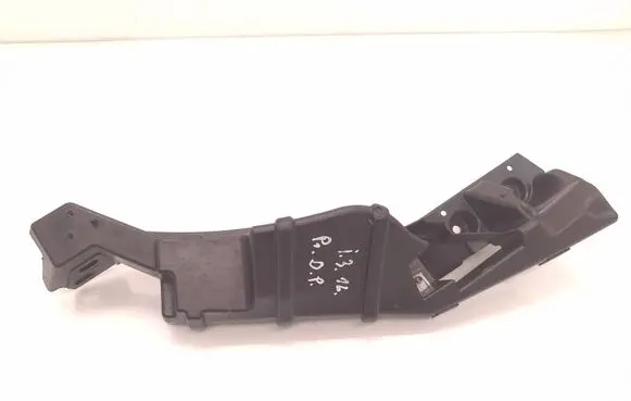 BMW i3 Fender mounting bracket 7368158 18951610