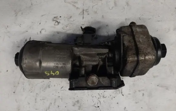 Volkswagen PASSAT B6 Oil filter mounting bracket 045115389H