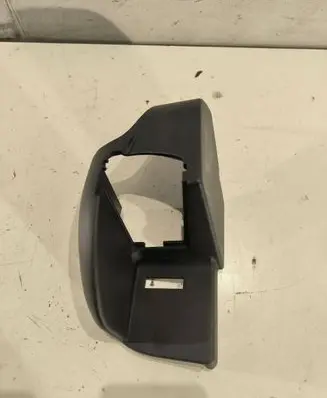 Jaguar X-Type Seat belt trim 