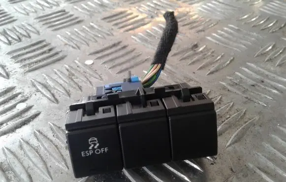 Peugeot 508 ESP (stability program) switch 96661581