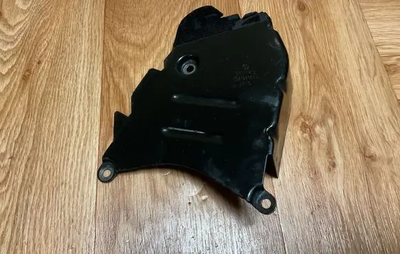 Volkswagen PASSAT B6 Timing belt guard (cover) 038109147D
