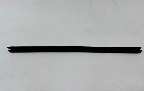 Audi A3 S3 8V Rubber seal rear door window/glass 8V4839479
