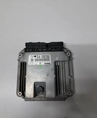 Toyota Auris 150 Engine control unit/module 8966102Y10 1039S39969 0281017097