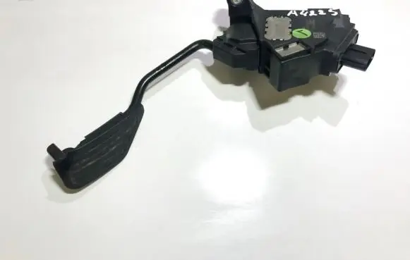 Toyota Yaris Accelerator throttle pedal 781100d020 06051a