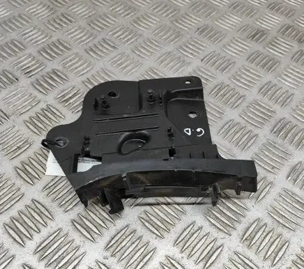 Rear bumper mounting bracket