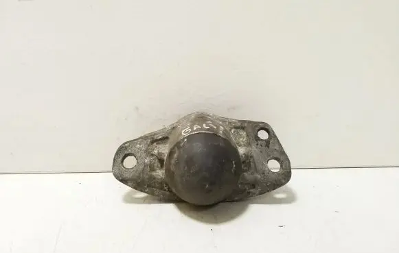 Volkswagen PASSAT B6 Front shock absorber mounting bracket 3C0513353