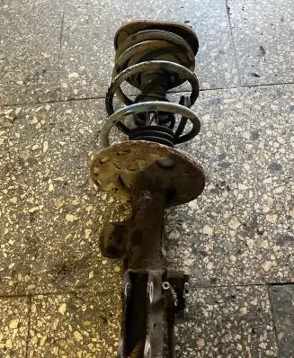 Toyota Auris 150 Front shock absorber/damper