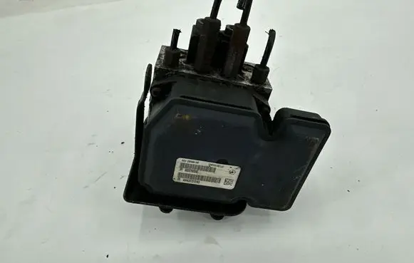 Jeep Grand Cherokee ABS Pump 68207920AE