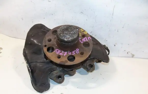 Mercedes-Benz C W203 Front wheel hub spindle knuckle A2093320001 A2043320101 A2093300325