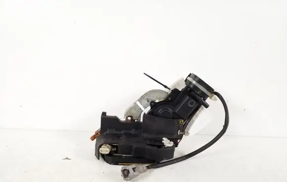 Toyota Land Cruiser (HDJ90) Front door lock 69030-60051
