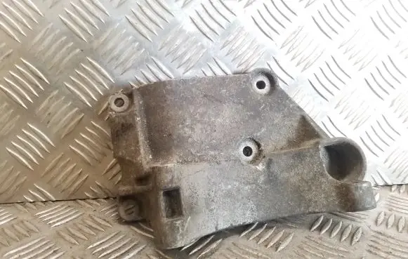 Volkswagen PASSAT B4 Generator/alternator bracket 028903143AD