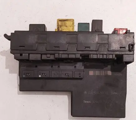 Mercedes-Benz E W210 Fuse module 0225455332 0025452701 309872