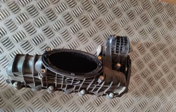 Mercedes-Benz B W246 W242 Intake manifold A6510900037