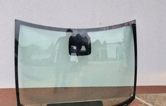 Opel Corsa E Front windscreen/windshield window 31TYS