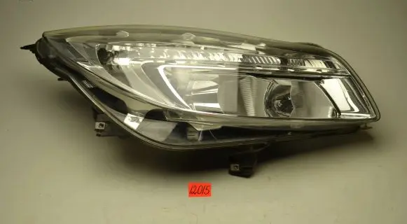 Opel Insignia A Headlight/headlamp 13226783