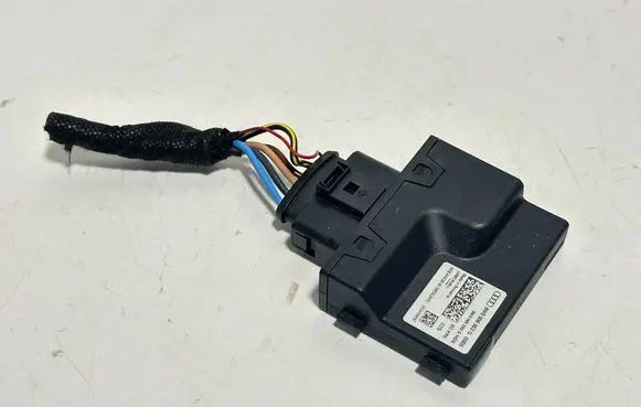 Audi A4 S4 B9 8W Fuel injection pump control unit/module 8W0906093G 44747