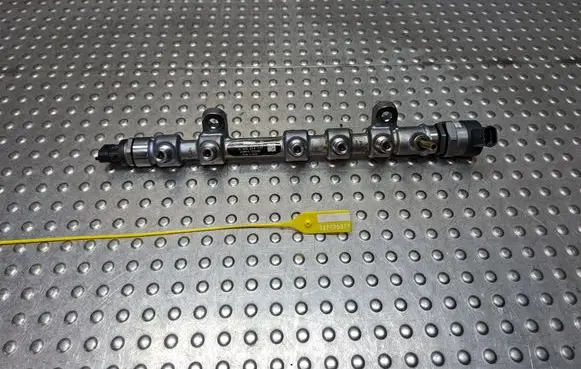 Toyota Yaris Fuel main line pipe S27725375 2381033030