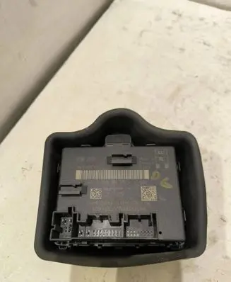 Audi Q3 8U Door control unit/module 8W1959595D