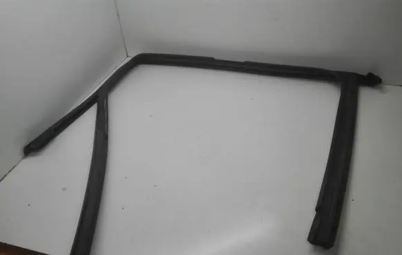 Audi Q5 SQ5 Rubber seal rear door window/glass 8R0839439