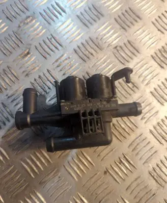BMW 5 F10 F11 Coolant heater control valve 9310349