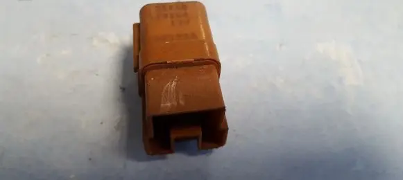 Nissan Primera Other relay 2523079964