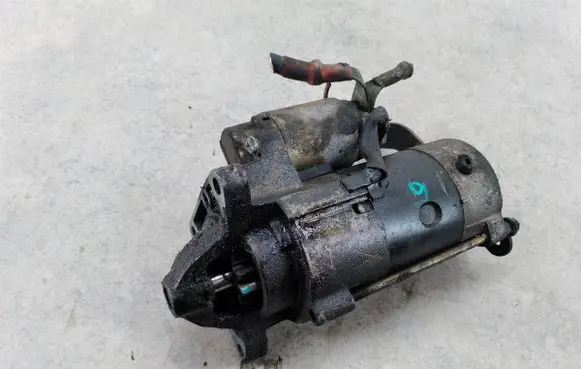 Renault Master II Starter motor 7700313447