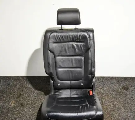 Volkswagen Touareg II Rear seat 