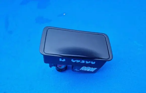 Alfa Romeo Brera Ashtray trim (front) 