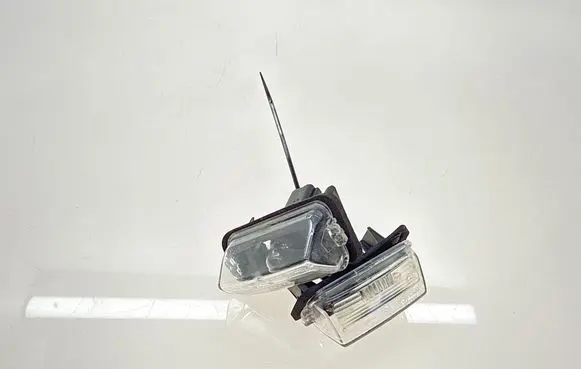 Toyota Yaris Cross Number plate light L000012