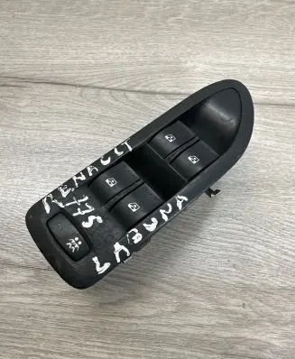 Renault Laguna II Electric window control switch 26515