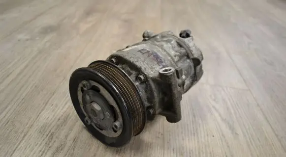 Volkswagen PASSAT B8 Air conditioning (A/C) compressor (pump) 5Q0820803F
