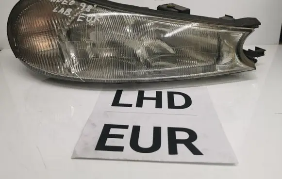 Ford Mondeo MK II Headlight/headlamp 305219078